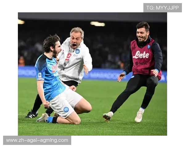 意甲亚特兰大足球队球袜：亚特兰大足球队球袜的特色与设计